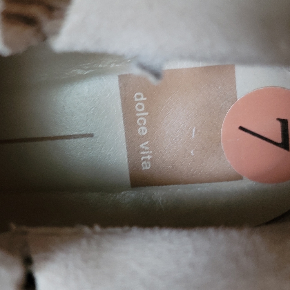 Dolce Vita Gray Ankle Boots for Stylish Comfort - Picture 7 of 7